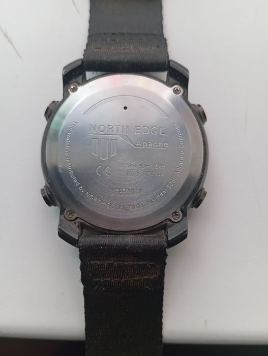 Часы наручные мужские.