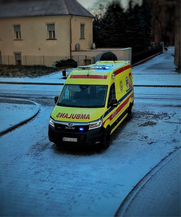 TRANSPORT MEDYCZNY, transport sanitarny, opieka medyczna