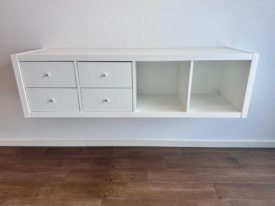 Estante com 4 gavetas IKEA