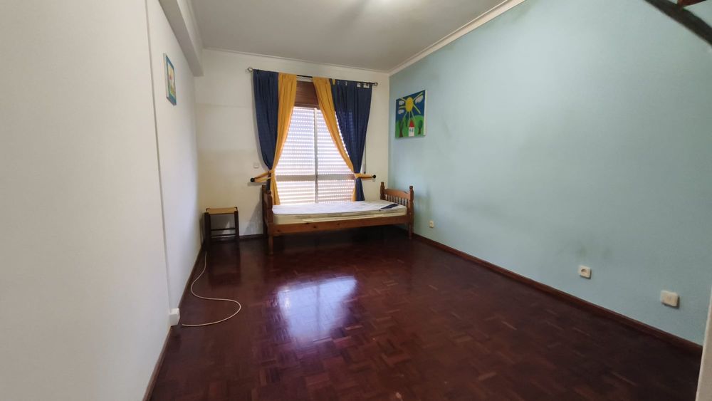 Apartamento  T3 disponível para arrendamento ou por  Quartos