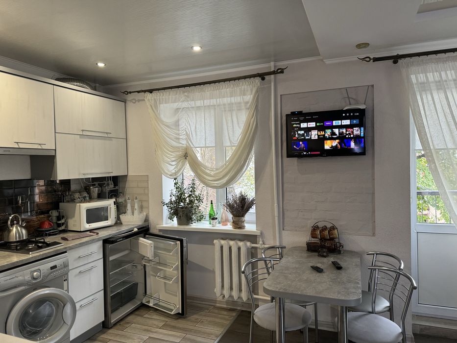 Погодинно Центр, Кондиціонер