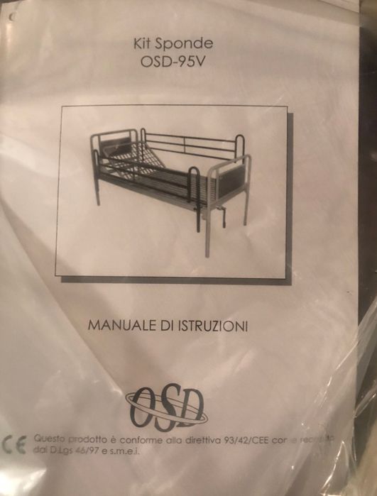 Медичне ліжко з двома ручками для регулювання з вставками з дерева OSD