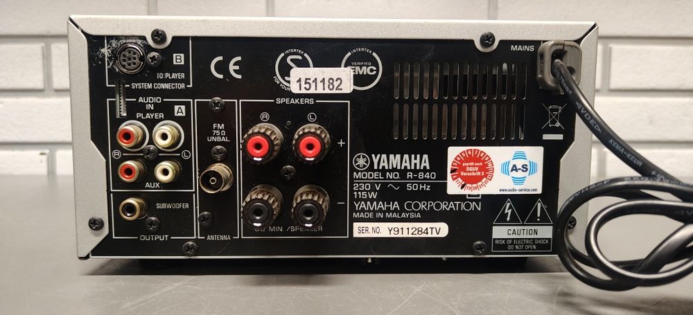 Amplituner Stereo YAMAHA R-840.