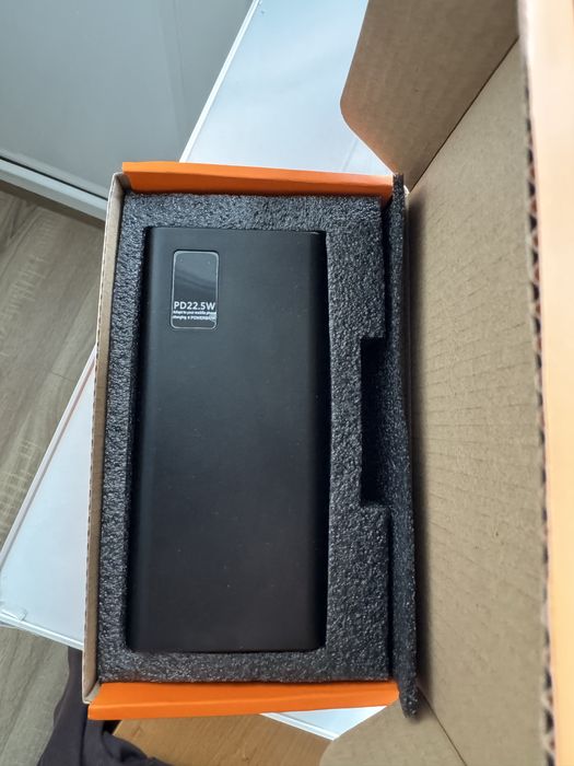 Павербанк 20000 mAh с LED-дисплеєм і швидкою зарядкою (чорний)