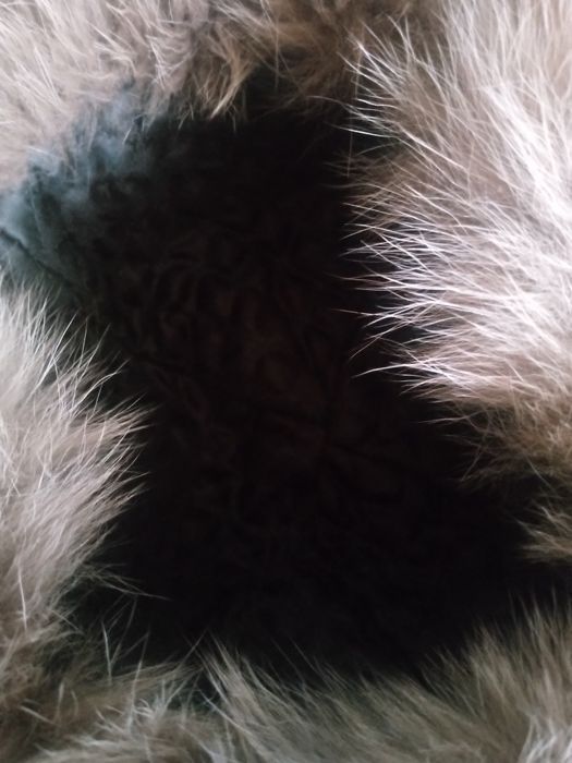 Продам женскую зимнюю шапку