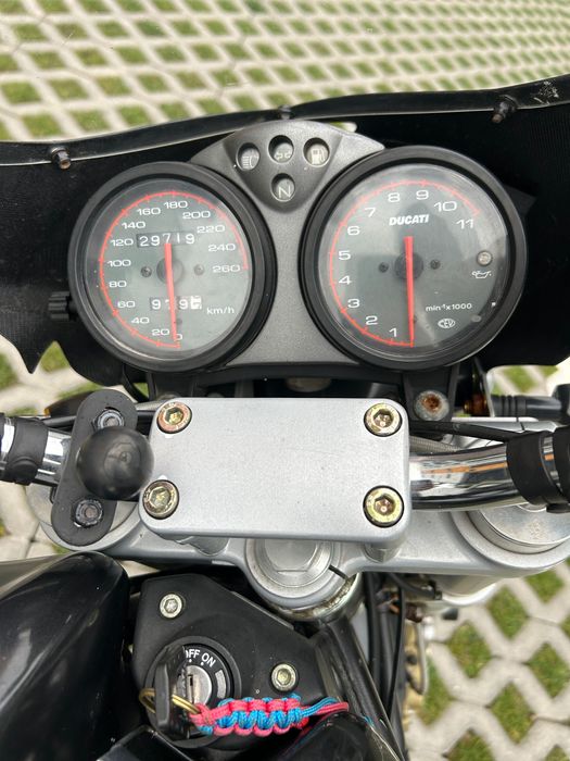 Ducati monster 900