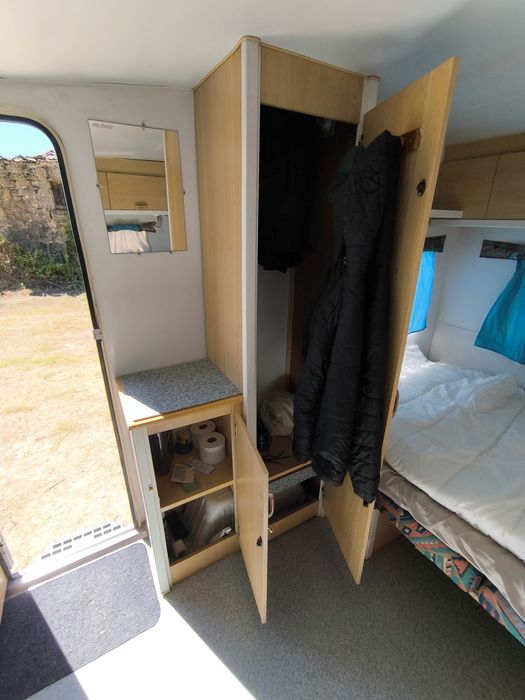Caravana Pluma 350