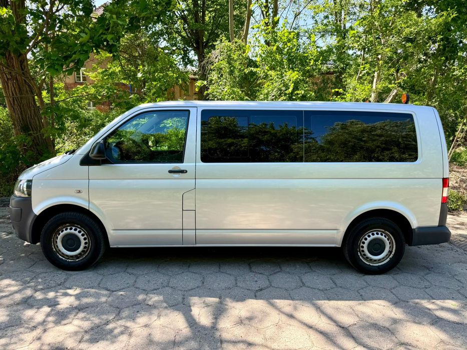 Zadbany VW Transporter 9os. Long Klima Niemcy