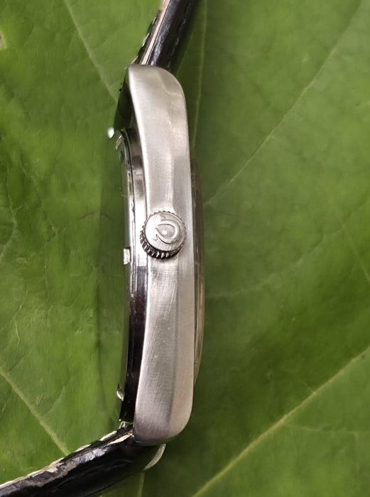 Швейцарскій годинник Omega