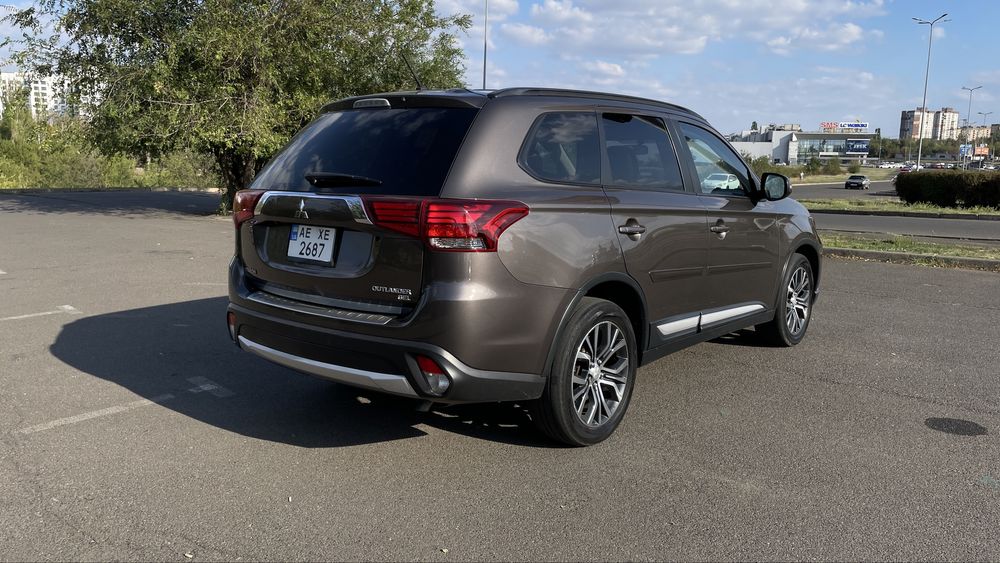 Mitsubishi Outlander 2015