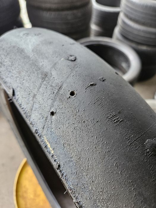 Bridgestone Racing Battlax 120/605R17 Dot 4422 Nr 1330