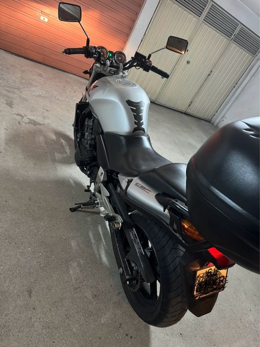 Cbf 600N (Naked) Bem estimada