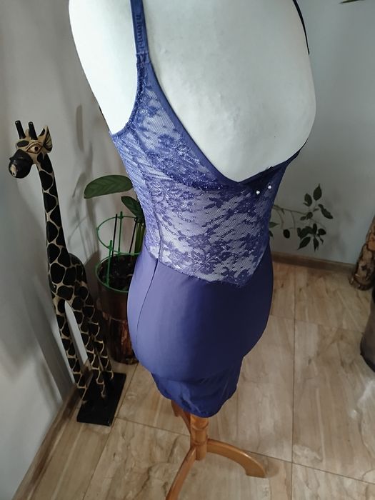 Triumph bielizna modelująca halka push up m