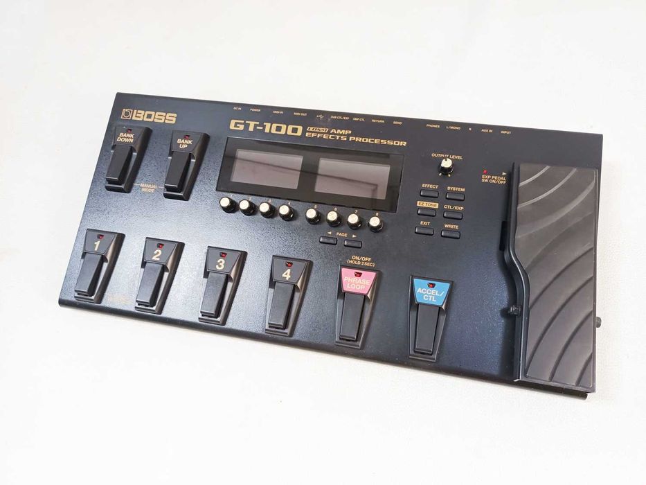 Pedaleira Boss GT-100