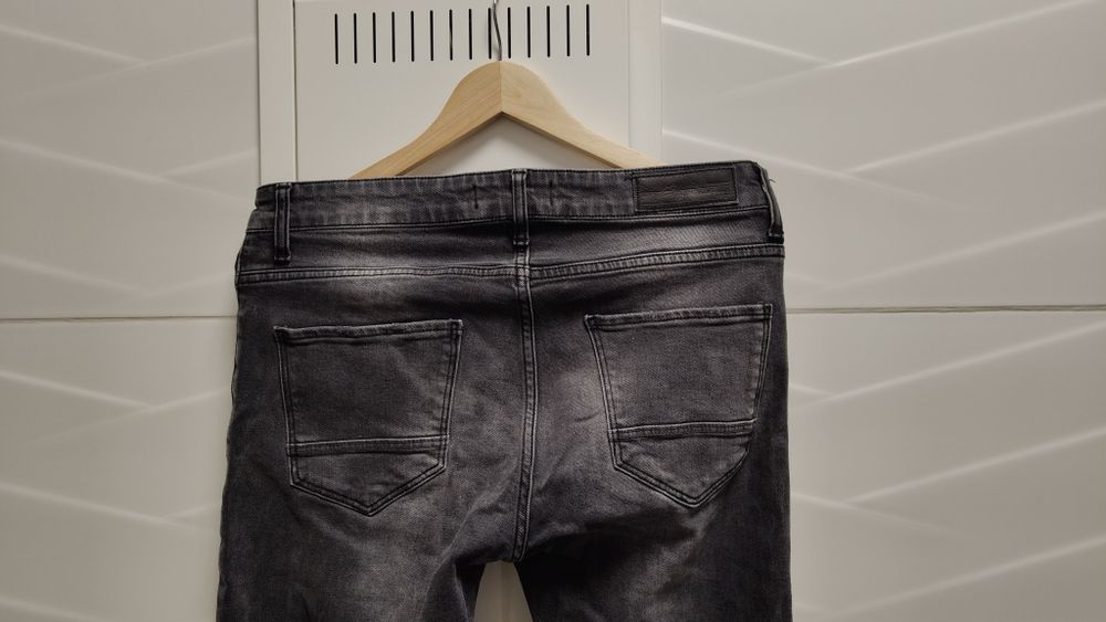 Spodnie Zara Man r. 42 pas 86 cm