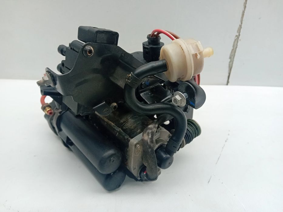 Compressor suspensão AUDI Q8 (4MN)