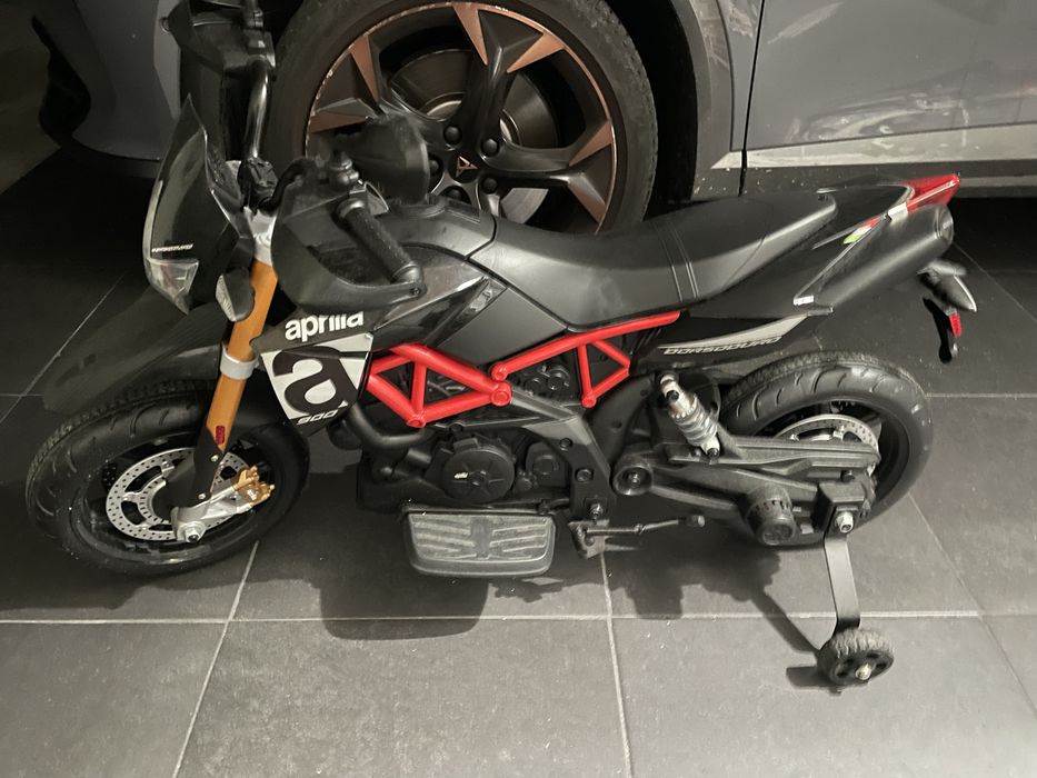 Moto elétrica Aprilia infantil