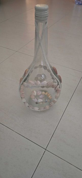 Vendo trabalhos em vários tipos de peças.