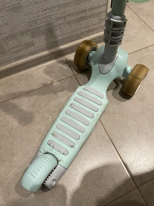 Самокат scooter трьохколісний з корзинкою