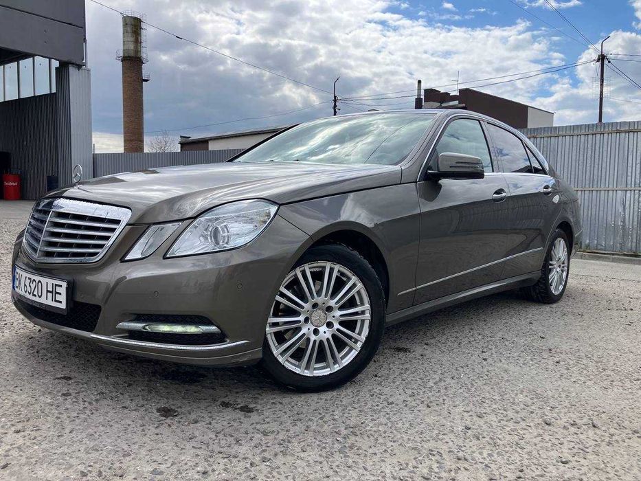 Mercedes-Benz E-Class 2012