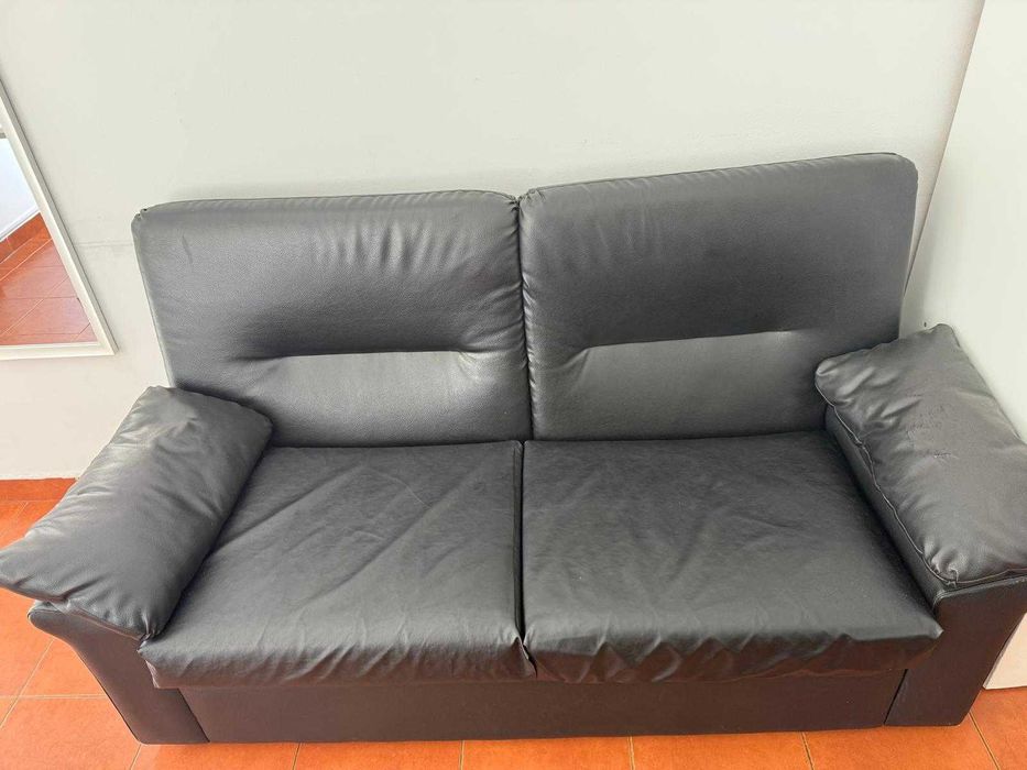 Sofá preto conjunto