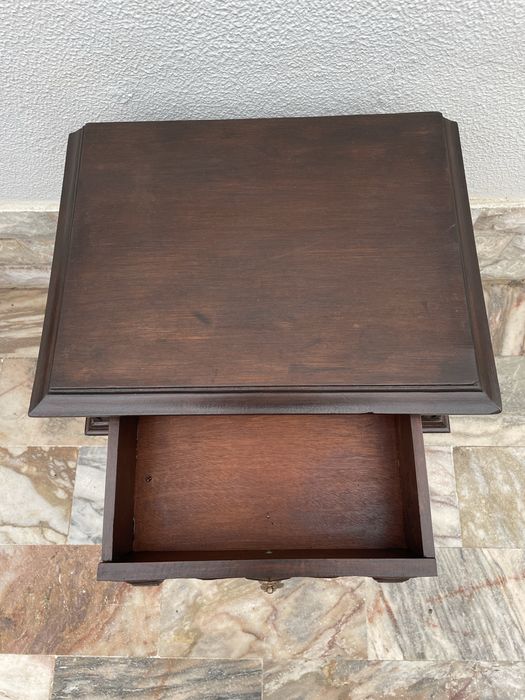 Mesa cabeceira vintage