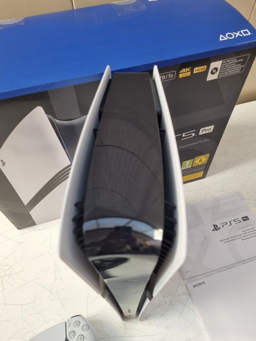 Ps5 Pro 2 Tb + Comando oficial Sony + Caixa  - Garantia  até 2029