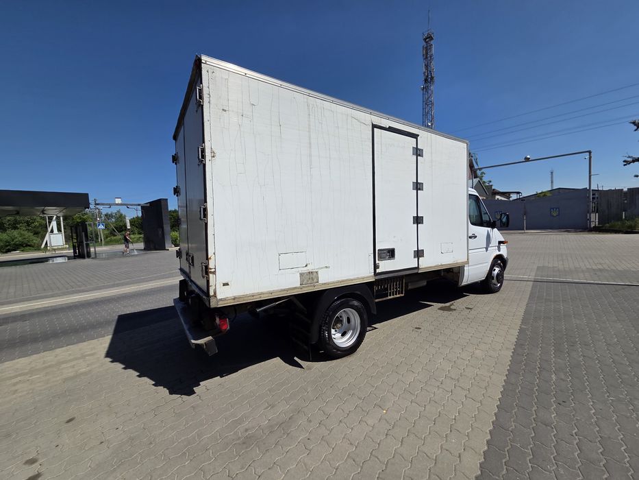 Продається надійний Mercedes-Benz Sprinter(Автомат) 2005 року