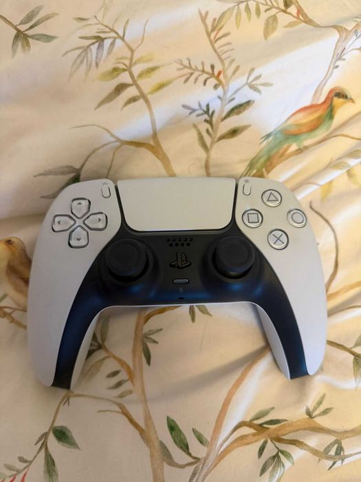 PS5 digital 825GB + Comando com garantia