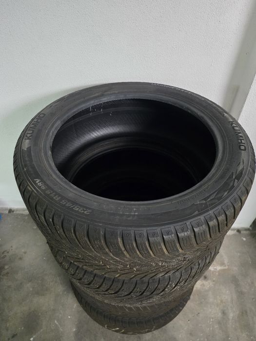 4 Pneus 235/45R18 Tesla Model 3