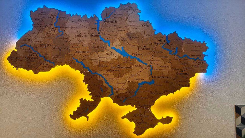 Дерев'яна мапа України з річками та підсвіткою карта Украины с дерева