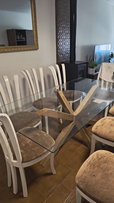Mesa de jantar e vidro e carvalho
