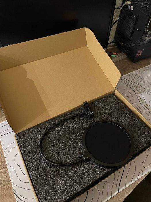 Продам микрофон Fifine T730