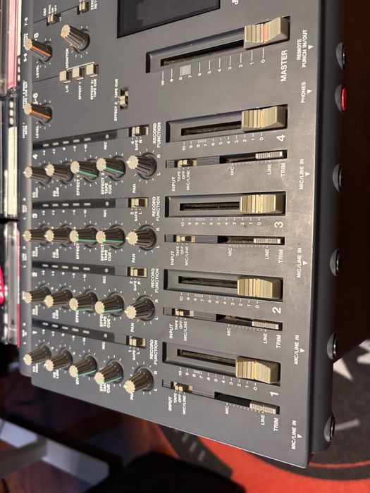 Gravador TASCAM  414 com cassetes