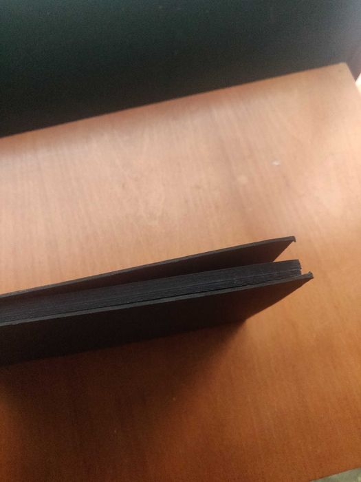 caderno preto para desenho