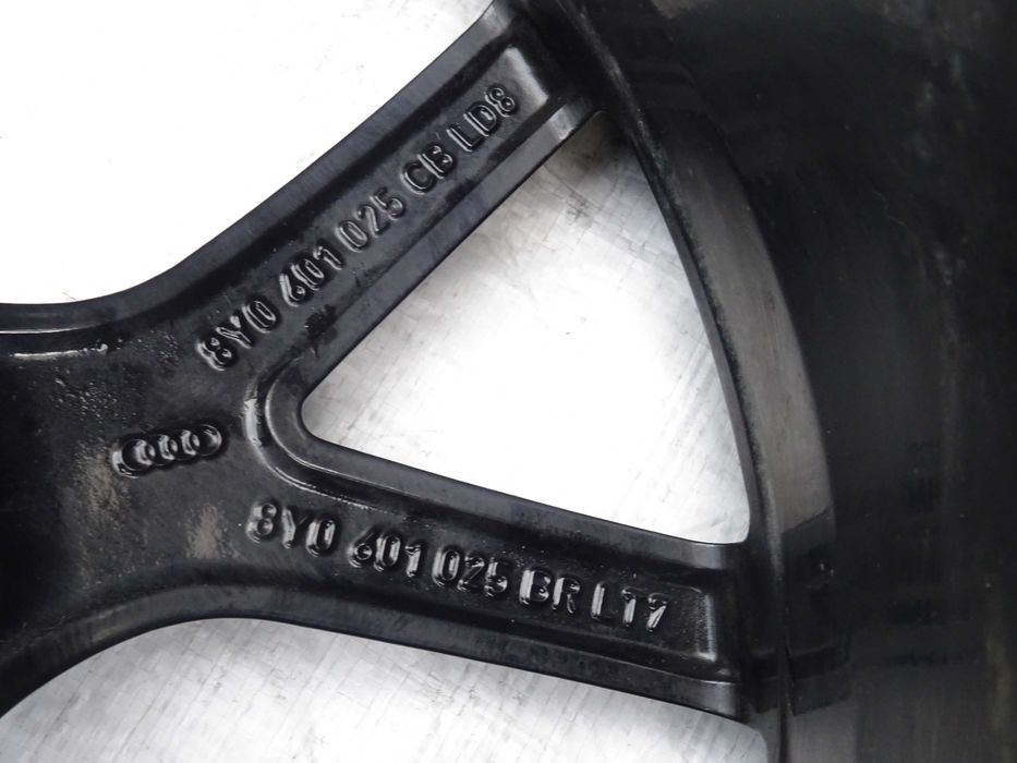 felga aluminiowa przód audi a3 rs3 rs 9j 19 8y0,601025bp 8y0,601025cb