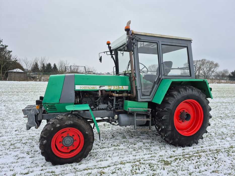 Ciągnik Fortschritt zt 323a