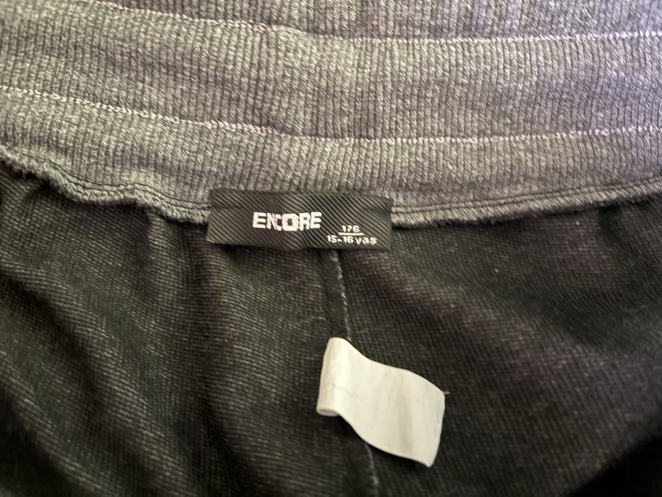 Штани сірі, нові