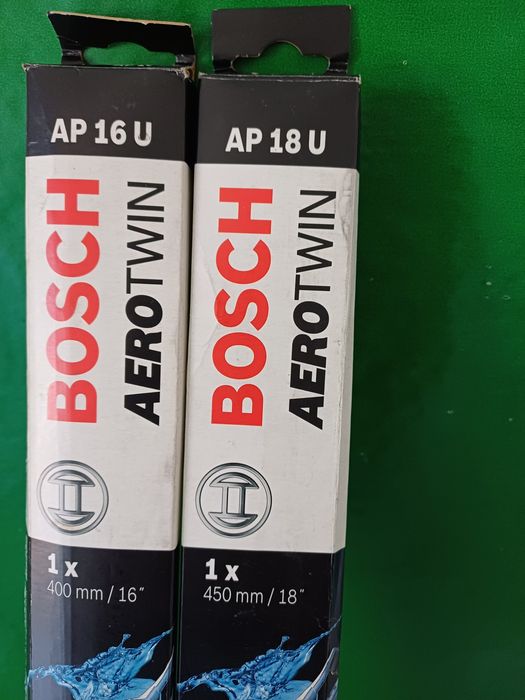 Escovas para automóveis novas.