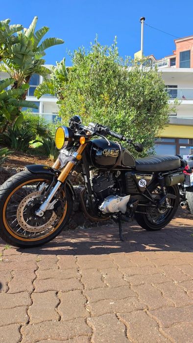 125 Cafe Racer 18.000km