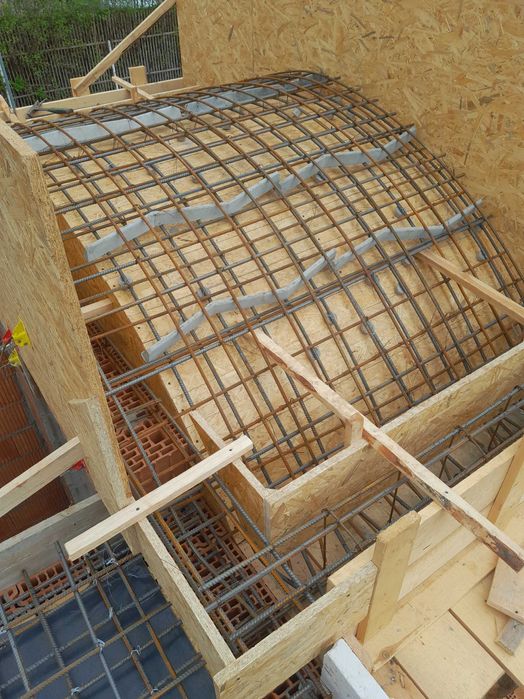 Budowa budynków od podstaw  plyty fundamentowe stropy