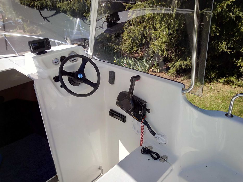 Łódź rekreacyjna Pilothouse 540