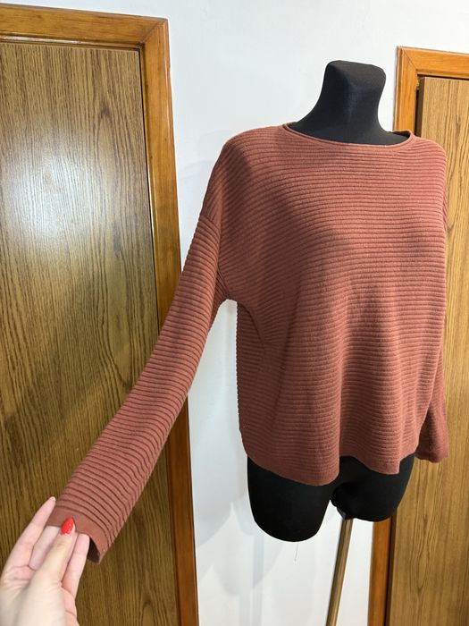 Sweterek brązowy sweter z długim rękawem