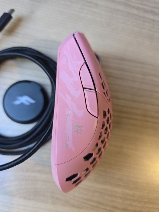 Finalmouse ULX Sakura [Medium]