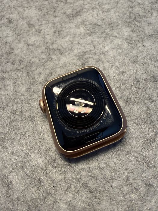 Apple Watch SE 40 mm