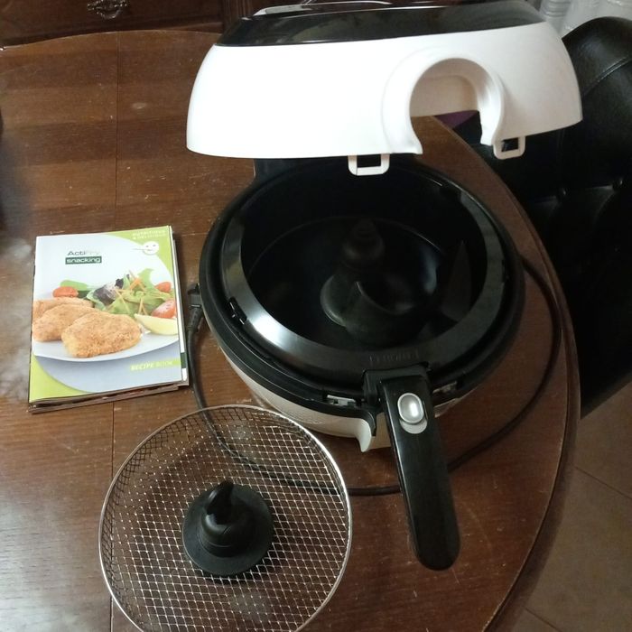 Air Fryer Tefal usada