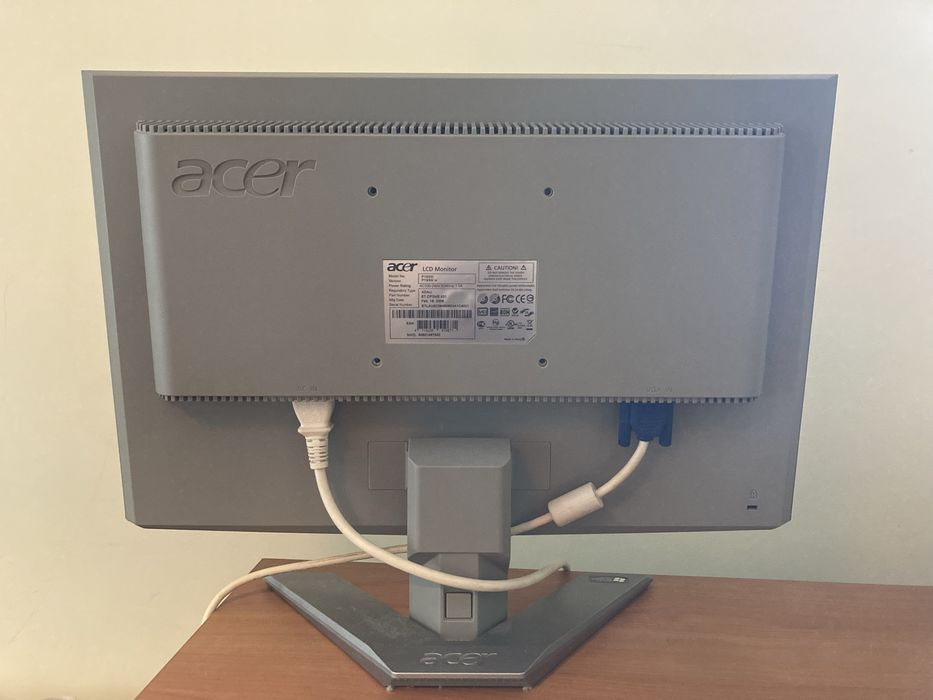 LCD Monitor - Branco