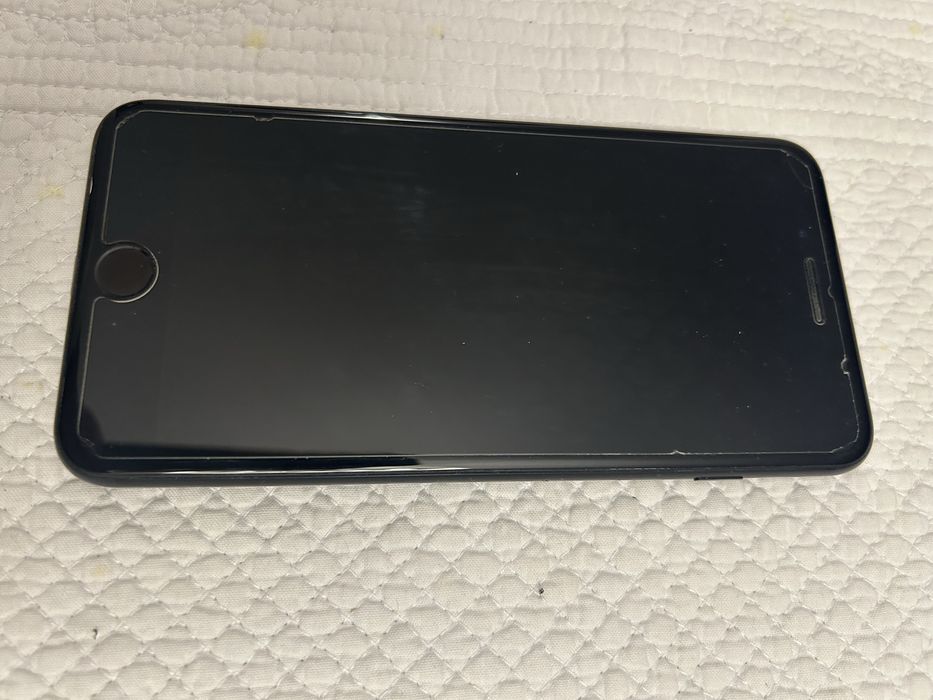 iPhone 7 plus 32 GB czarny  etui