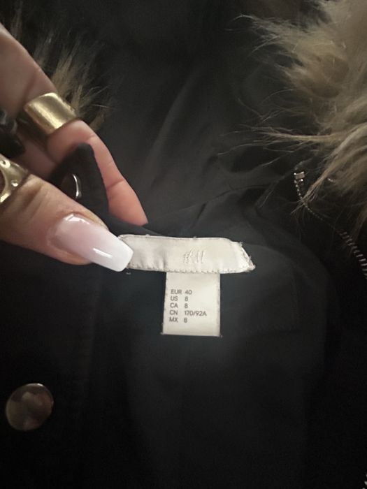 Kurtka zimowa H&M czarna z futerkiem rozmiar 40