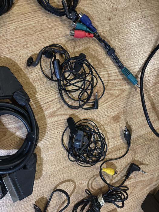 Zestaw kabli plus antena telewizyjna